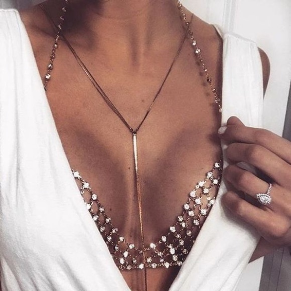 😎Dainty Rhinestone Decor Bodychain Bra Gold Top😎 - Picture 4 of 7